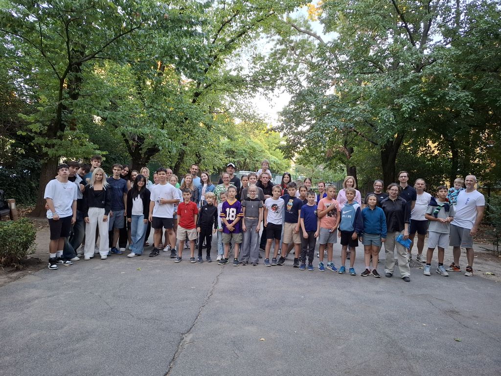 2025.08.24. csaladi delutan